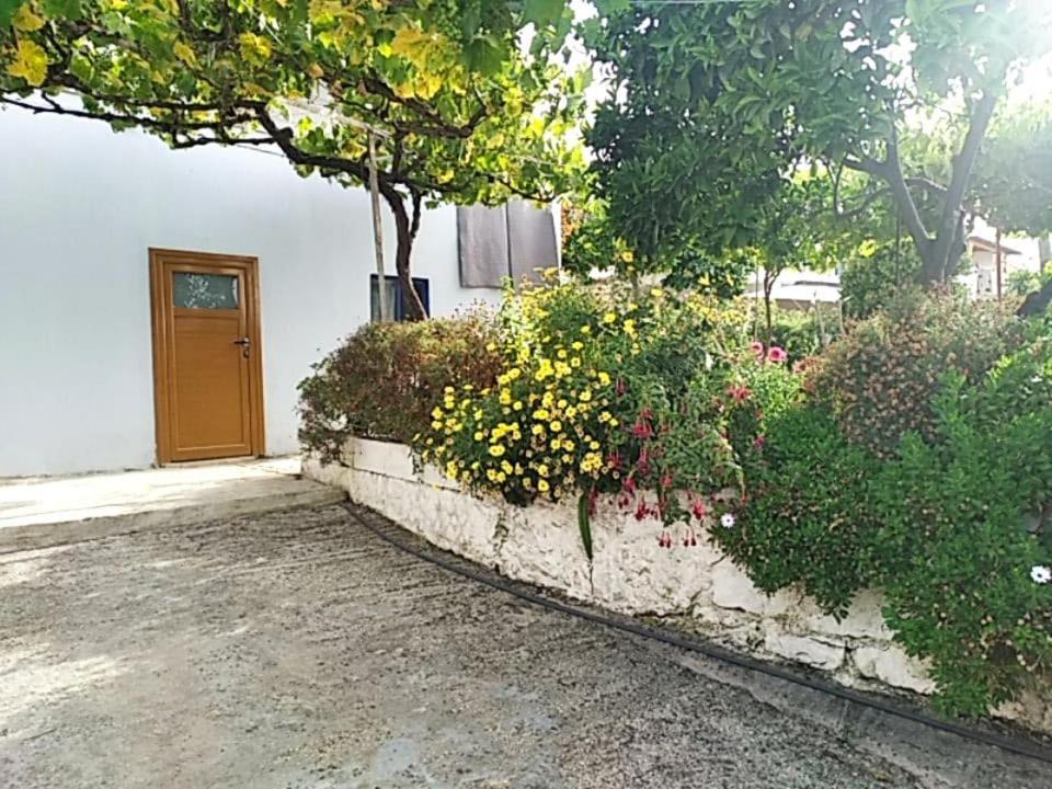 Hako Apartments Саранде Екстериор снимка